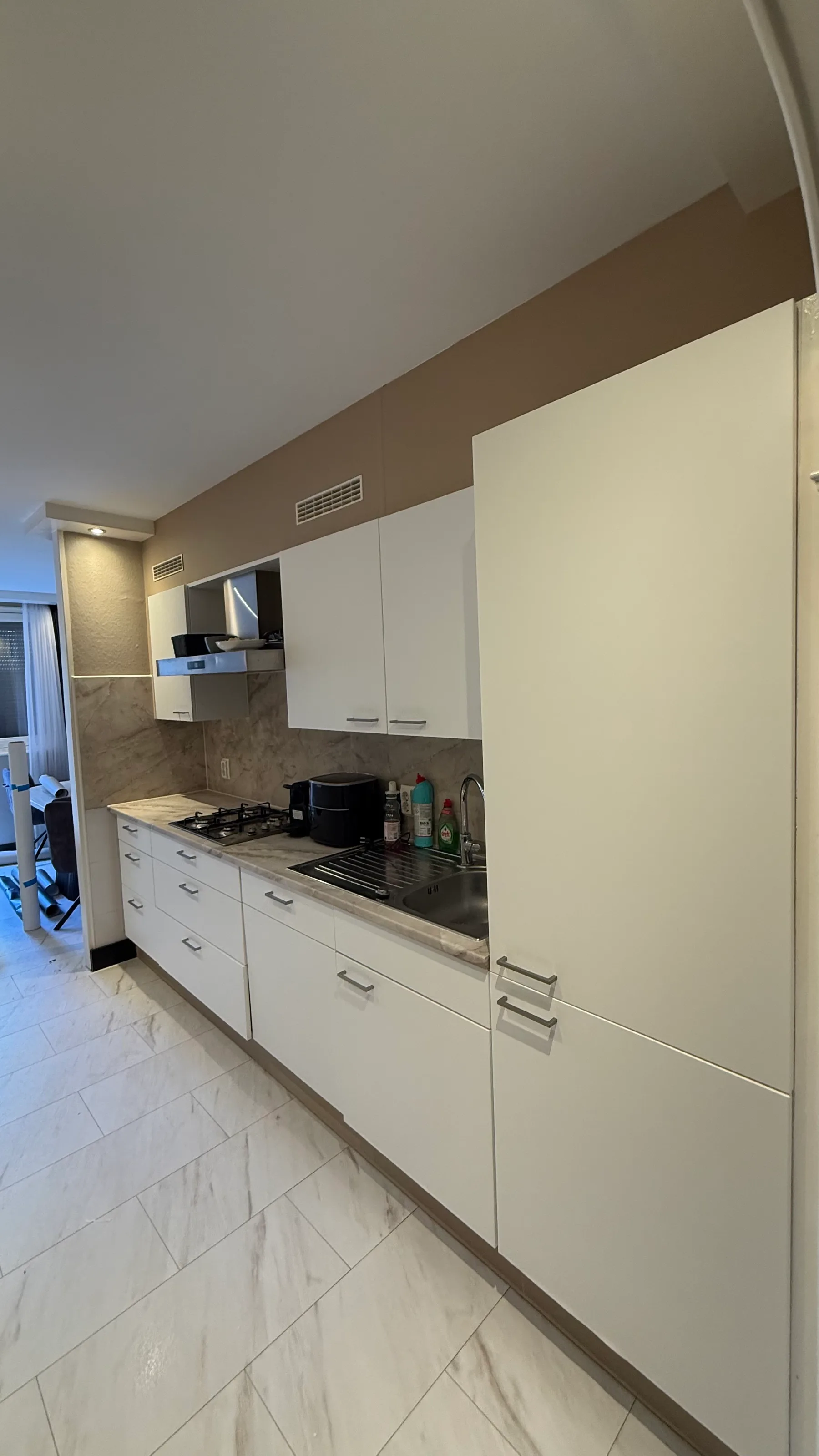 Keuken bij Michella Kox - in Arnhem - Fris wit (Winactie)